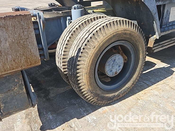 2014-deere-190dw-image-17