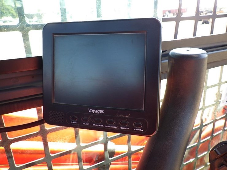 2019-kubota-svl95-2s-image-24
