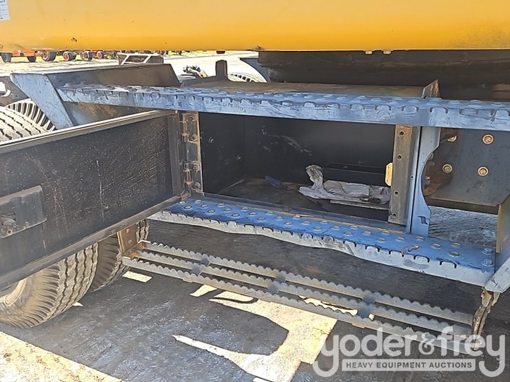 2014-deere-190dw-image-26