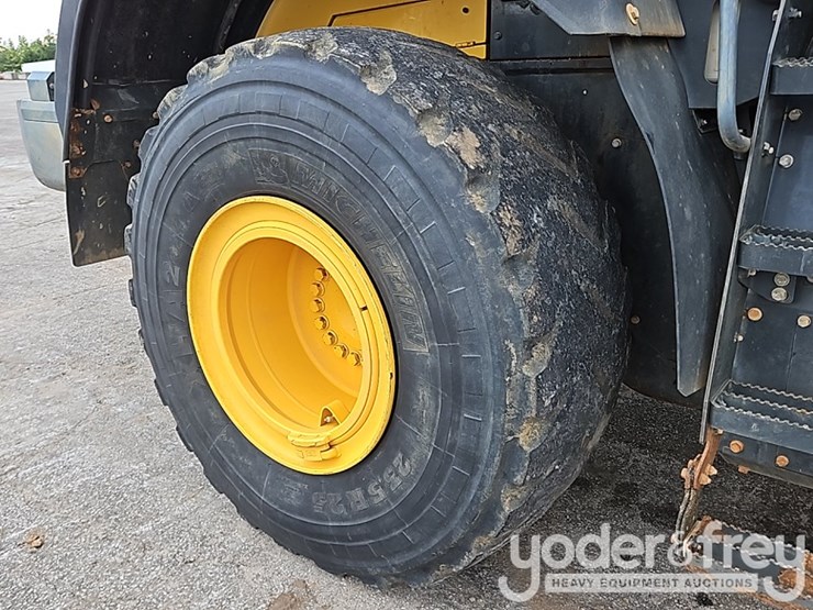 komatsu-wa380-image-15