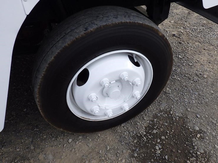 2012-freightliner-mt55-image-30
