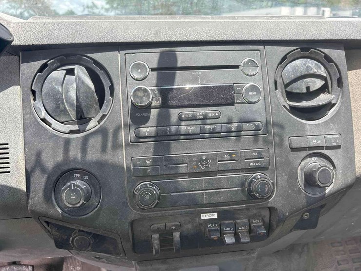 2011-ford-f350-image-21