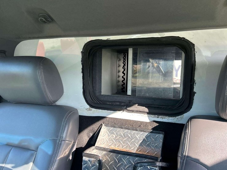 2016-ford-f350-image-21