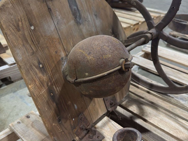 various-cast-iron-parts-mounted-to-wood-image-12