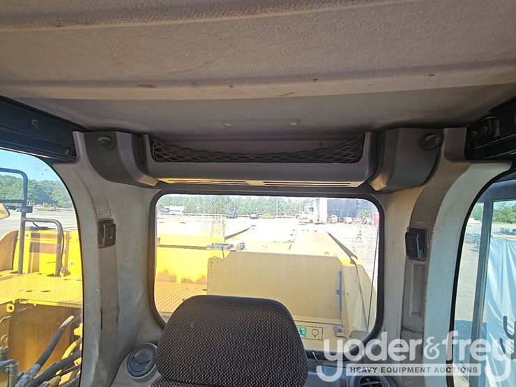 2019-caterpillar-336-image-67