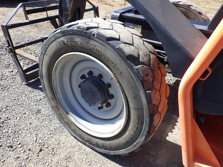2013-jlg-g6-42a-image-35