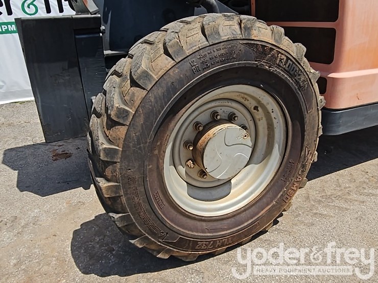 2012-jlg-g9-43a-image-13