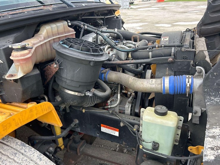 2007-freightliner-b2-image-8