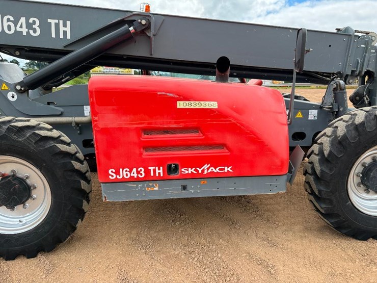 2018-skyjack-sj643th-image-12