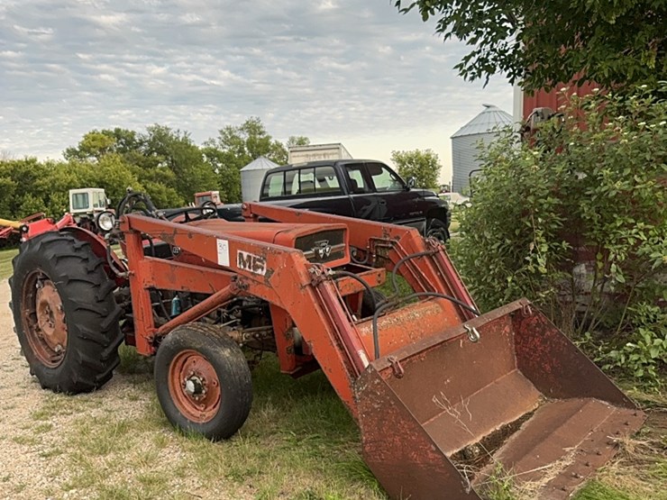 massey-ferguson-135-image-1