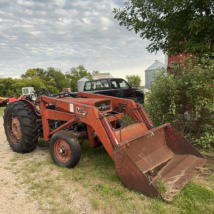 MASSEY-FERGUSON 135
