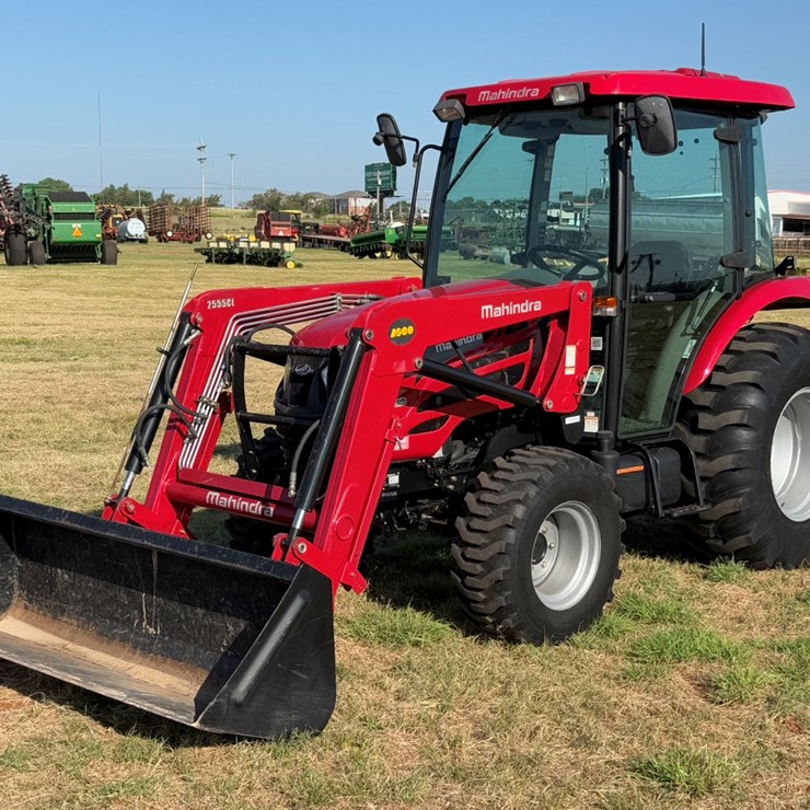 MAHINDRA 2555