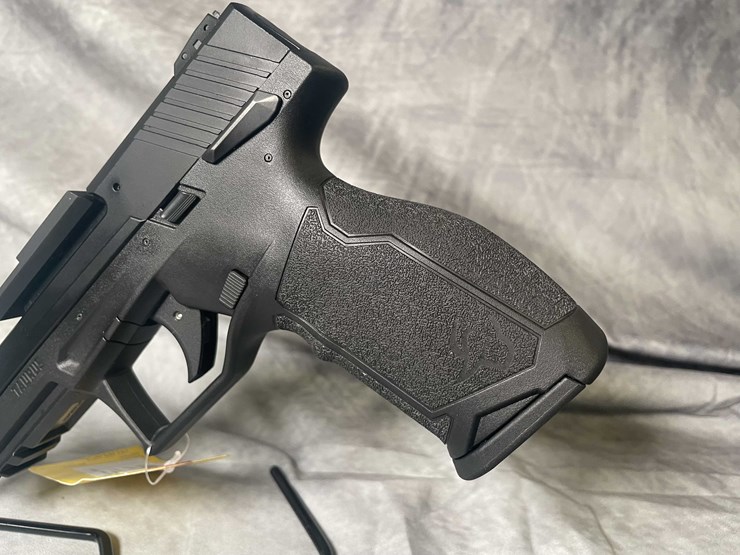 #4527-•-taurus-tx22-competition-22-lr-pistol,-sn:-1pt435457-image-22