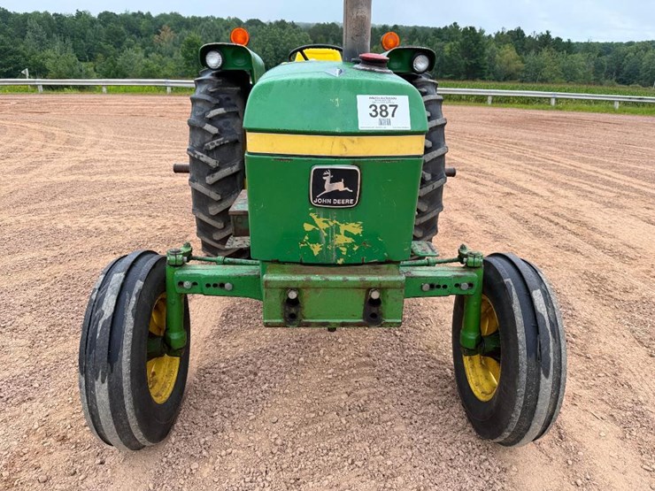1980-john-deere-2240-image-16
