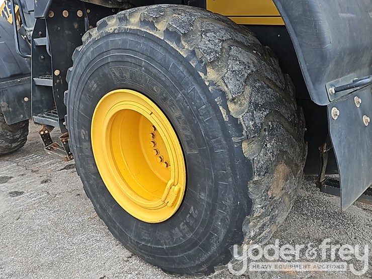 komatsu-wa380-image-17