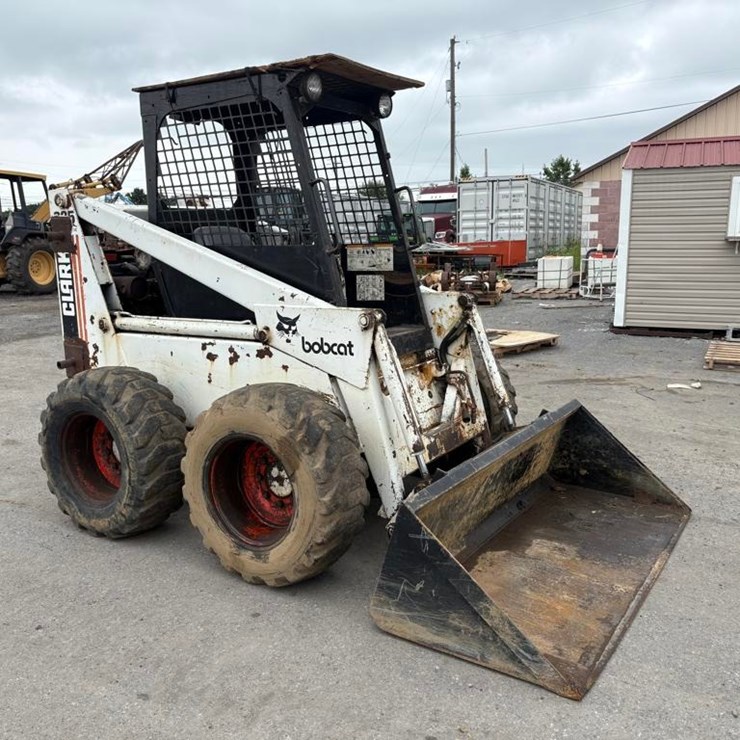BOBCAT 825