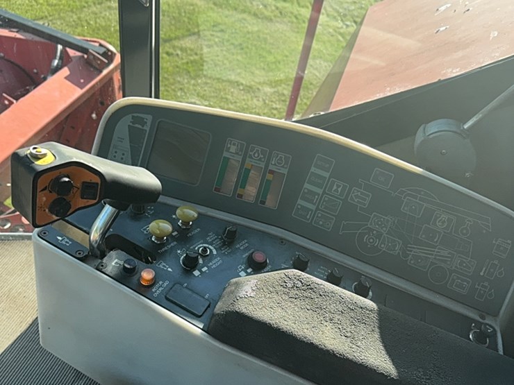 massey-ferguson-8780-image-47