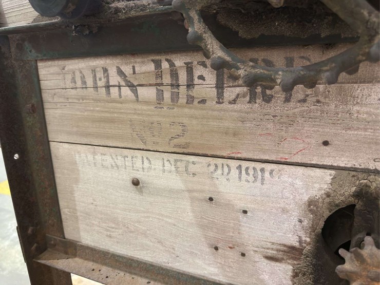 john-deere-two-hole-corn-sheller-image-7