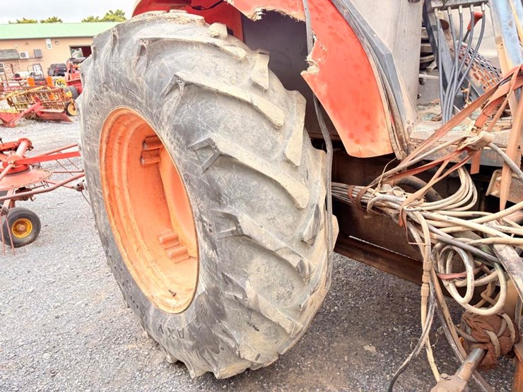 kubota-m108s-image-7