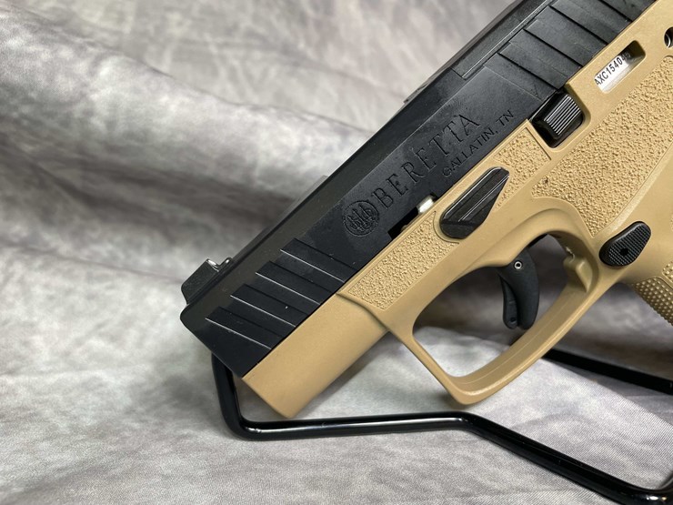 #4535-•-beretta-apx-a1-9mm-luger-semi-auto-pistol,-sn:-axc154045-image-14