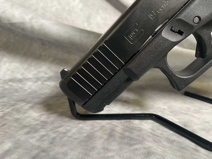 #4562-•-glock-19-gen-5-9mm-luger-semi-auto-pistol,-sn:-cdyz003-image-18