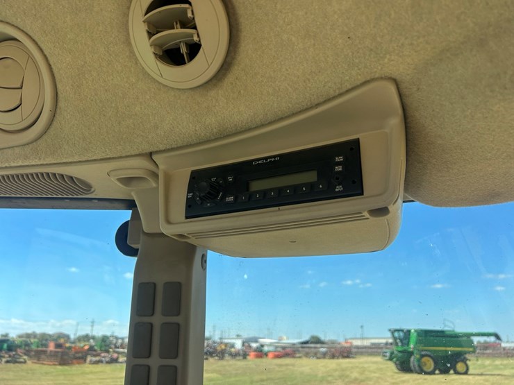 john-deere-6140d-image-40