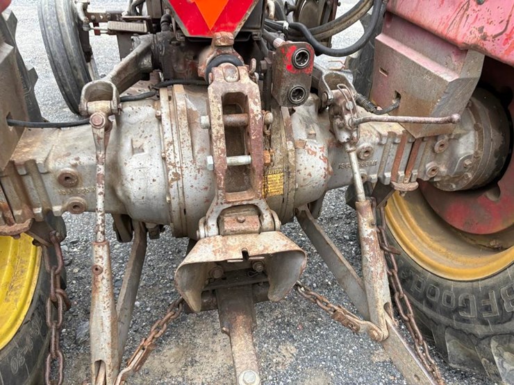 massey-ferguson-165-image-12