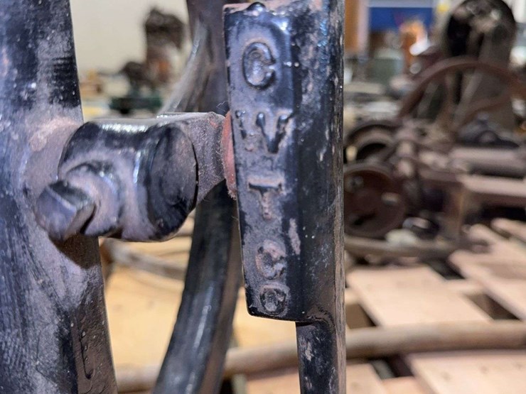 cast-iron-cwt-co.-watchmakers-treadle-image-18