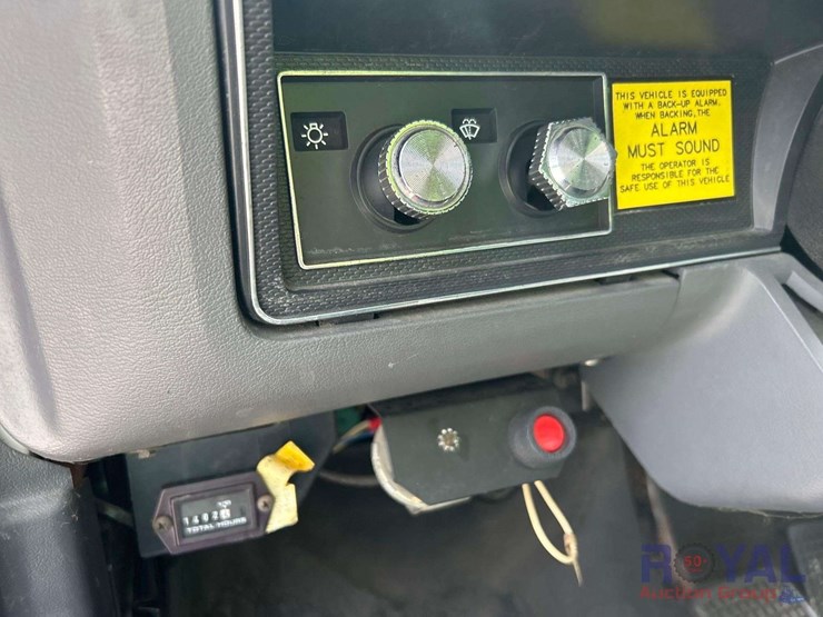 1993-ford-f700-image-13