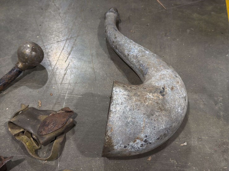 group-of-horse-and-farm-items-image-7