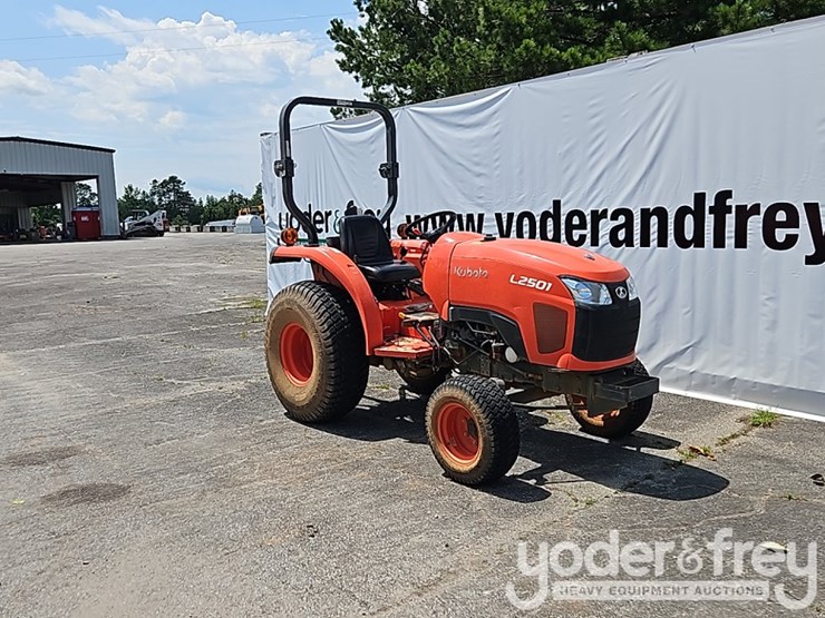 2020-kubota-l2501f-image-7