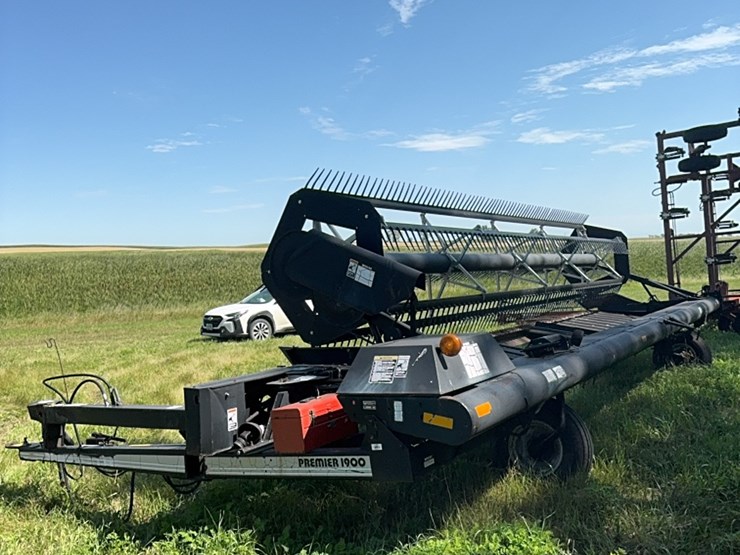 25’-premier-swather,-finger-reel-image-9