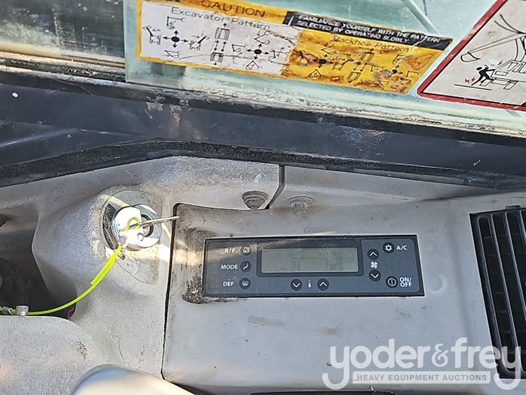 2014-deere-60g-image-35