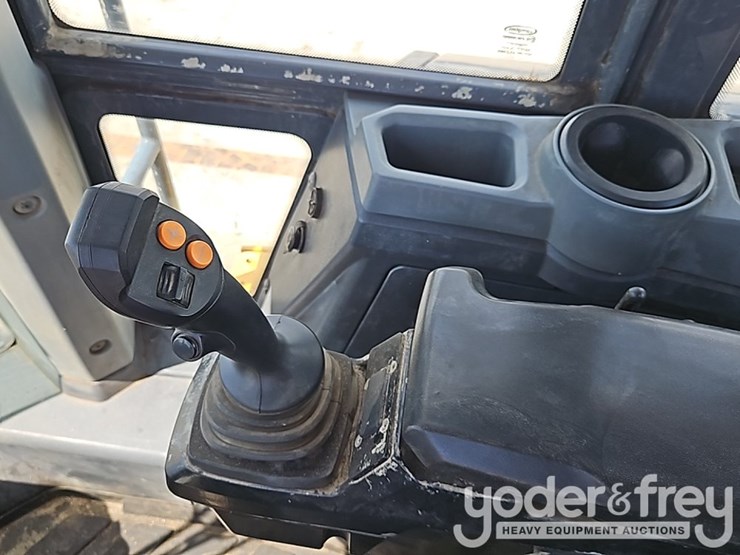2019-deere-544l-image-28