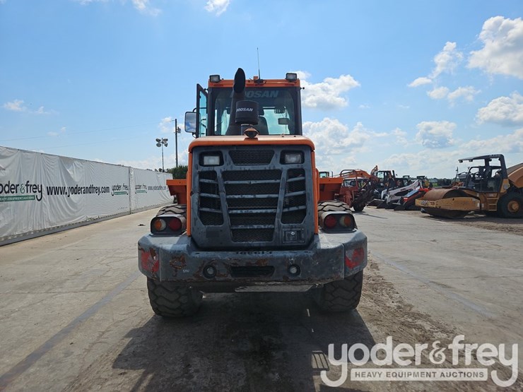 2019-doosan-dl250-5-image-20