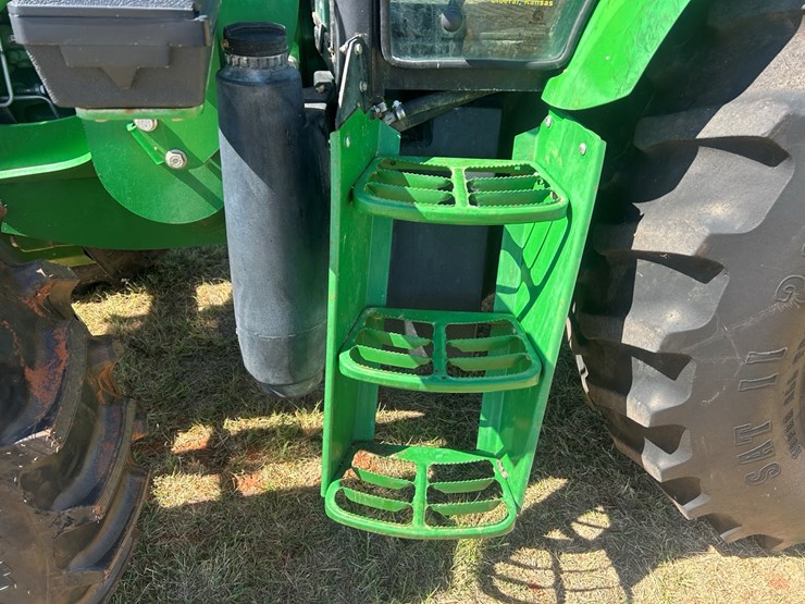 john-deere-6140d-image-12