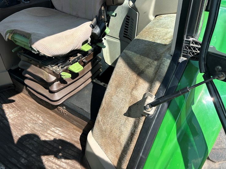 john-deere-7320-image-23