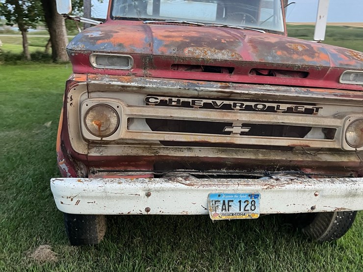 1960-chevy-truck,-not-running-image-5