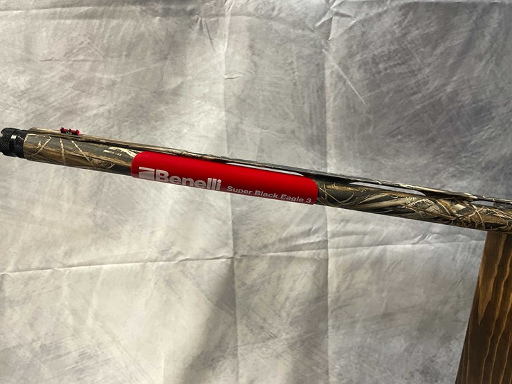 #4608-•-benelli-super-black-eagle-iii-12-ga.-semi-auto-shotgun,-sn:-u767017v-image-12
