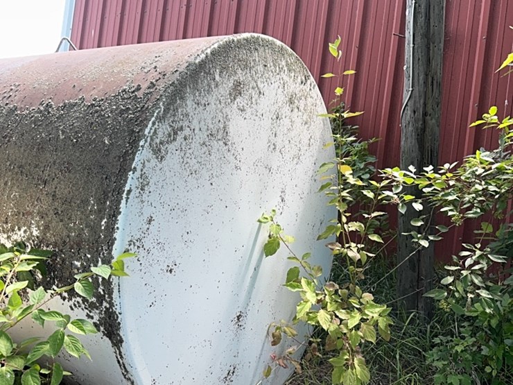 2000-gallon-diesel-fuel-tank-with-pump-image-4