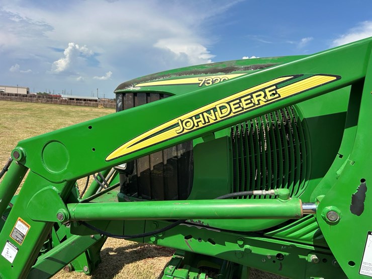john-deere-7320-image-17