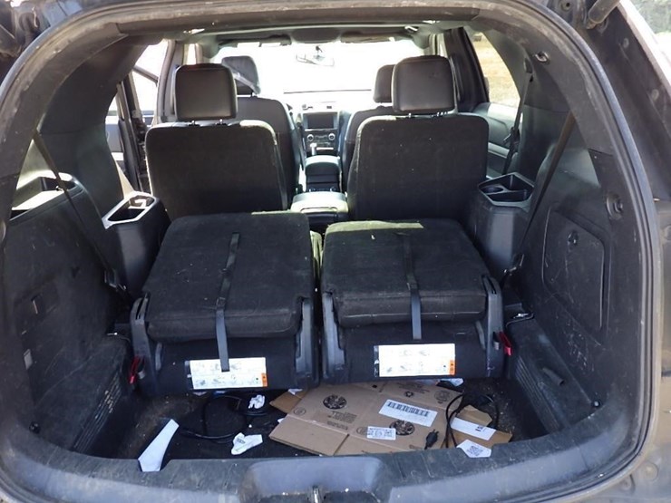2016-ford-explorer-xlt-image-13