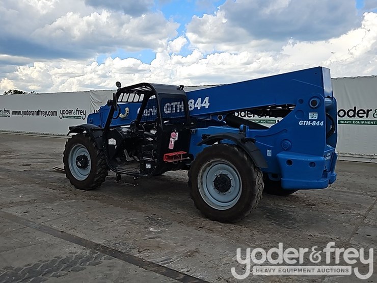 2019-genie-gth844-image-3