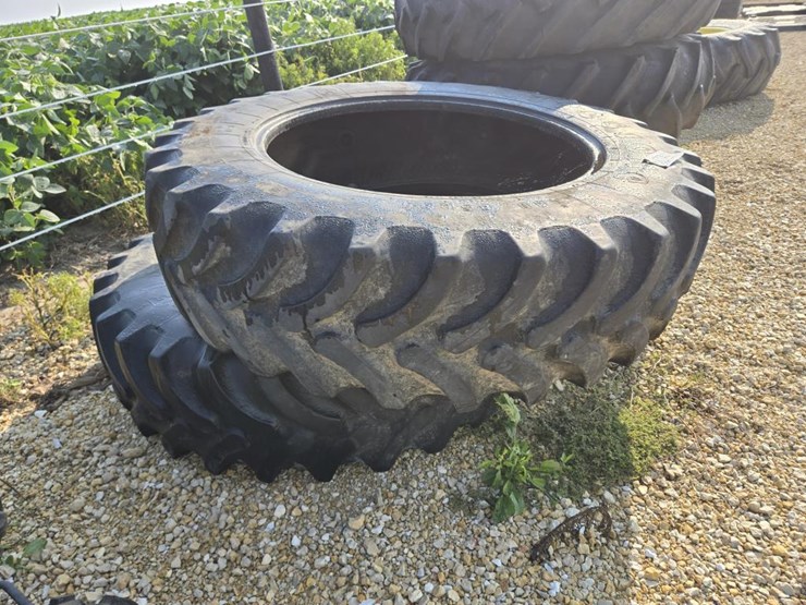 #3869-•-(2)-308/85r34-tractor-tires-image-5