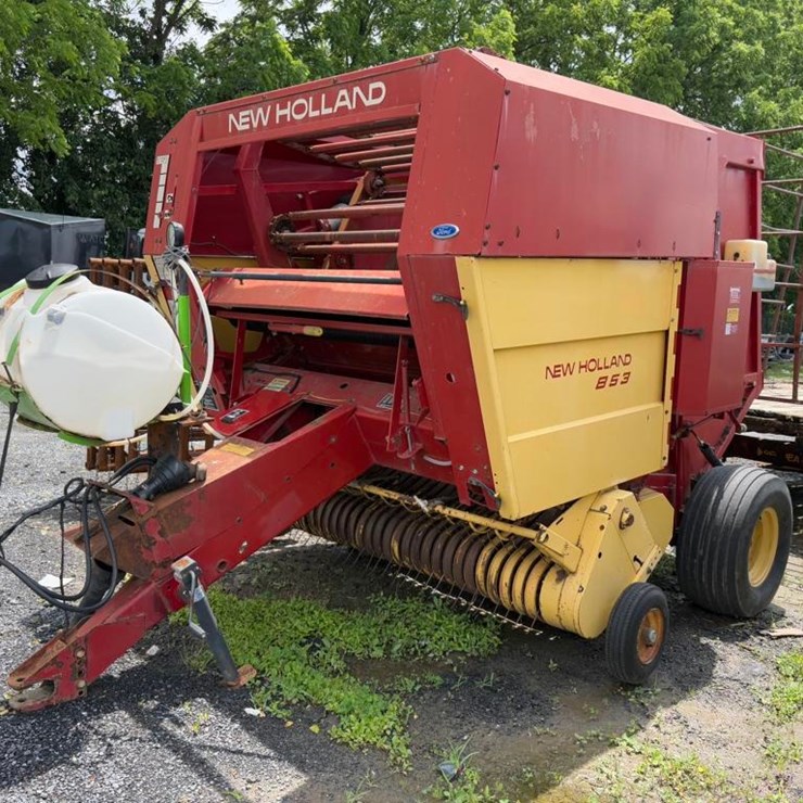 NEW HOLLAND 853