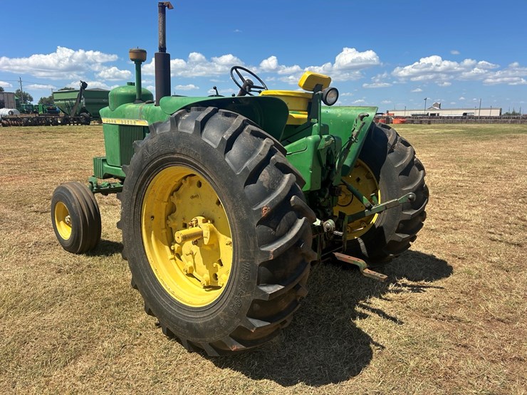 john-deere-3020-image-18