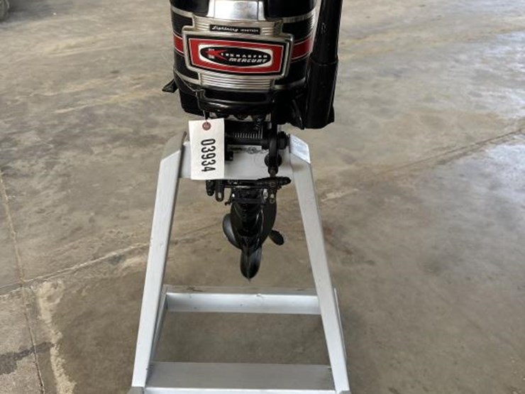 #3934-•-mercury-9.9-hp-outboard-motor-with-stand-image-8