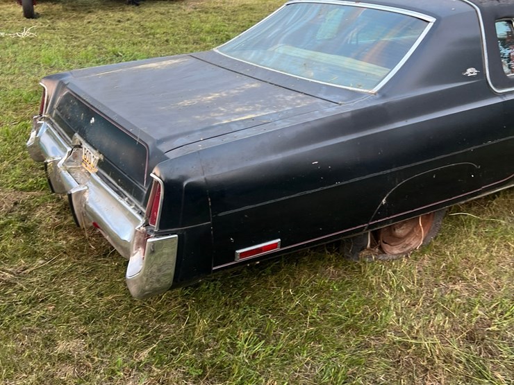 1978-chrysler-new-yorker-2-door-car,-engine-disassembled,-glass-is-good,-leaf-springs-image-21