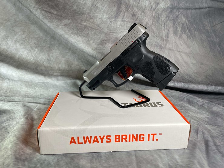 #4538-•-taurus-g2c-40-s&w-pistol,-sn:-agc106105-image-1