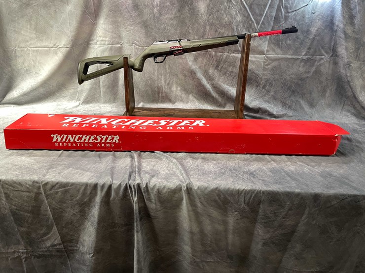 #4580-•-winchester-wildcat-22-lr-semi-auto-rifle,-sn:-tf614-22m21480-image-1